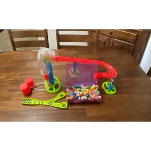 Mighty Beanz Slam & Smash Race Track with 98 Beanz